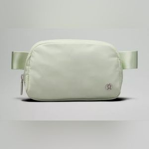 LULULEMON UNISEX BELT BAG 🎒